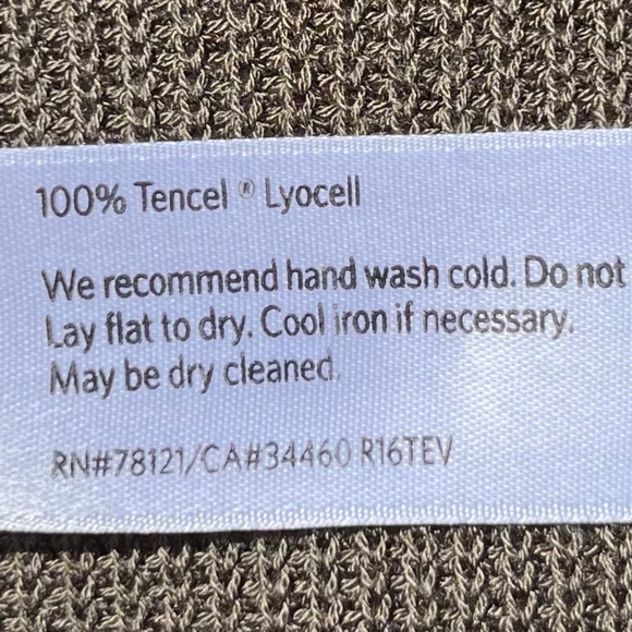 EILEEN FISHER long-length light-weight vest - olive (medium) - 100% sustainably - Picture 4 of 4